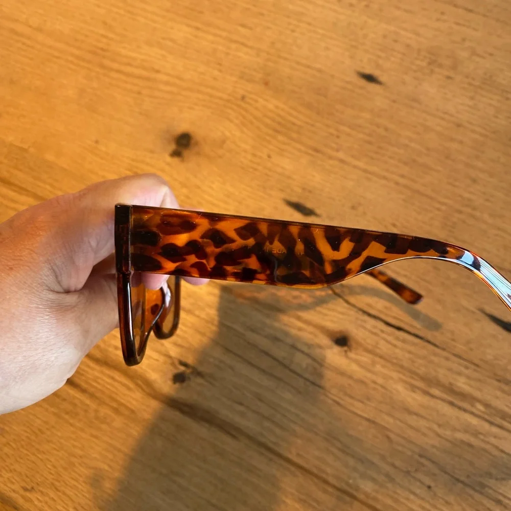 Tortoiseshell Square Sunglasses‎ NWOT